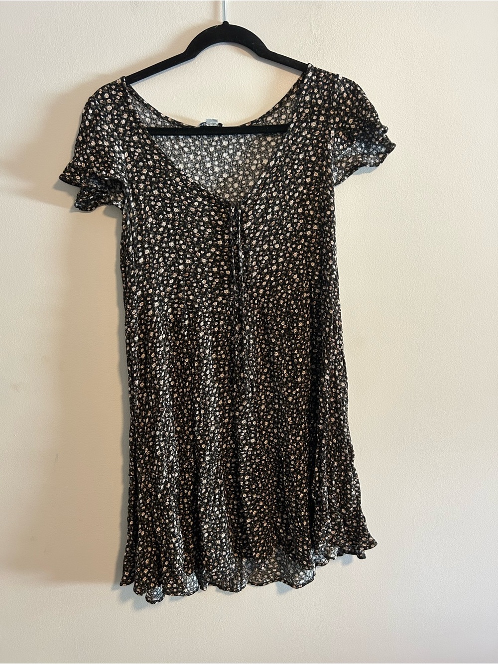 American eagle small black & pink Floral Short-Sleeve Swing Dress